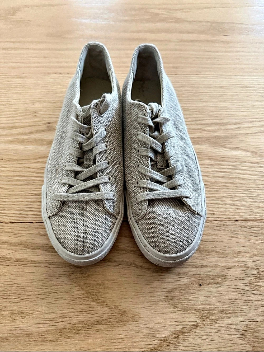 Vince tennis shoes - size 6